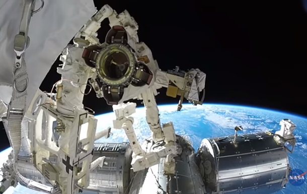 Землю сняли на видео из открытого космоса