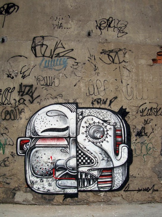 Граффити братьев-близнецов How and Nosm
