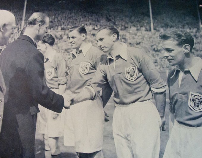 «Волшебник дрибблинга» — Stanley Matthews