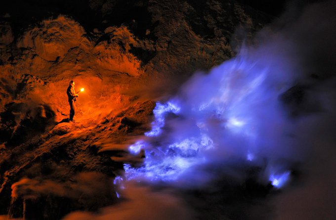 Самые необычные места на земле – синий вулкан Иджен (Gunung Ijen)