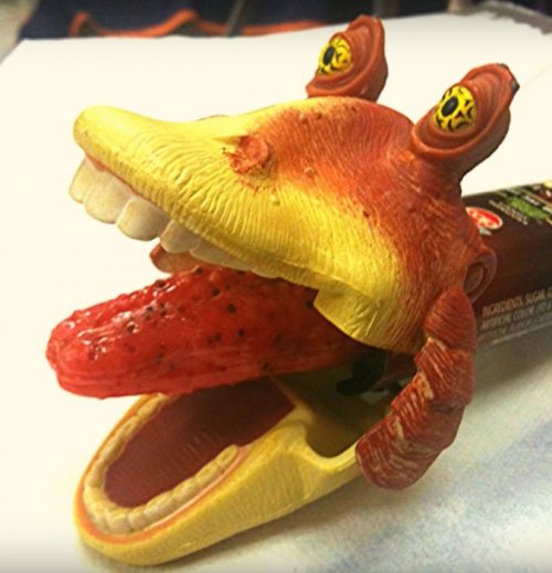 Самые странные и жуткие игрушки