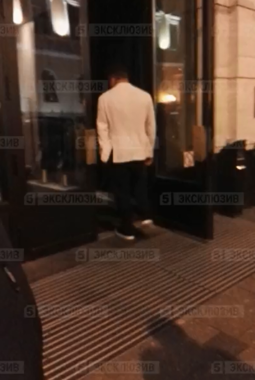 Ночь перед финалом Кубка конфедераций Роналдо провел в ресторанах Петербурга