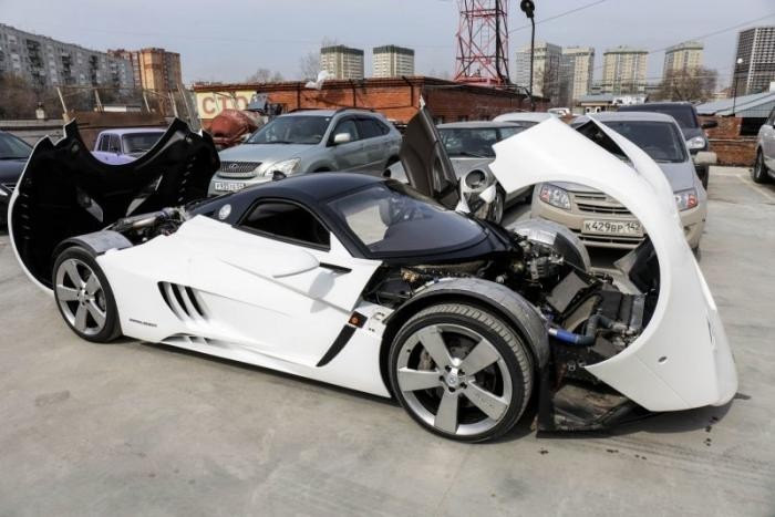 Спорткар и внедорожник Marussia в Новосибирске