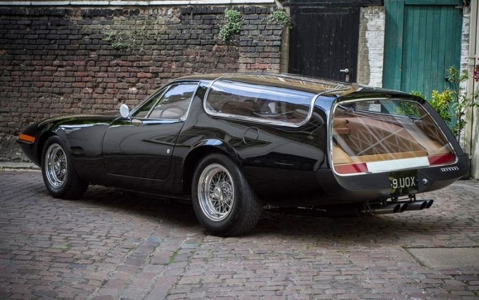 На продажу выставлен эксклюзивный Ferrari 365 GTB/4