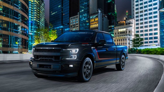 Черный Ford F-150  660 лошадок от ателье Roush