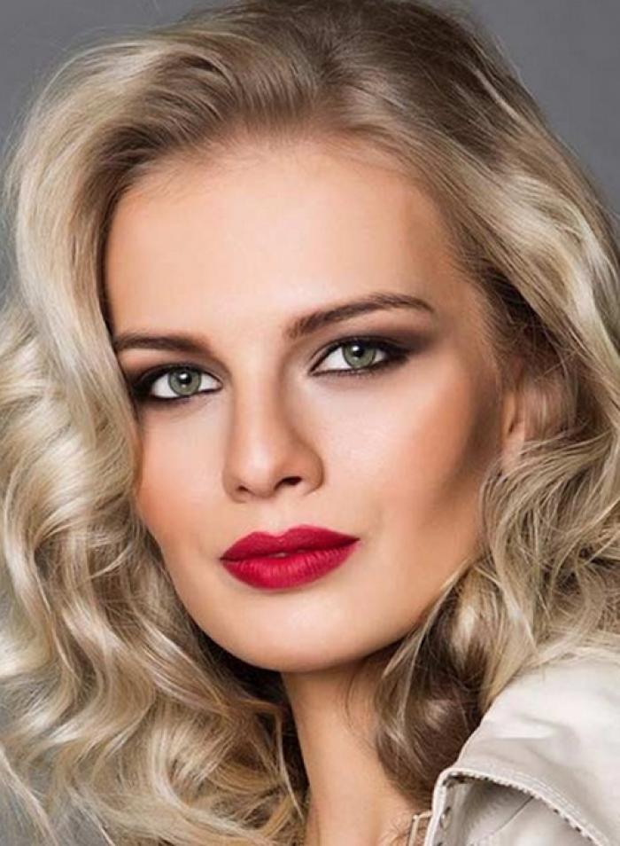 Девушки, которые примут участие в конкурсе Девушки, которые примут участие в конкурсе