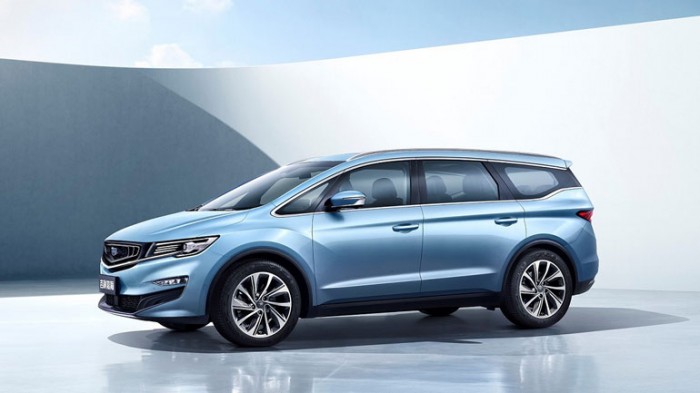 Geely представили свой первый гибридный минивэн