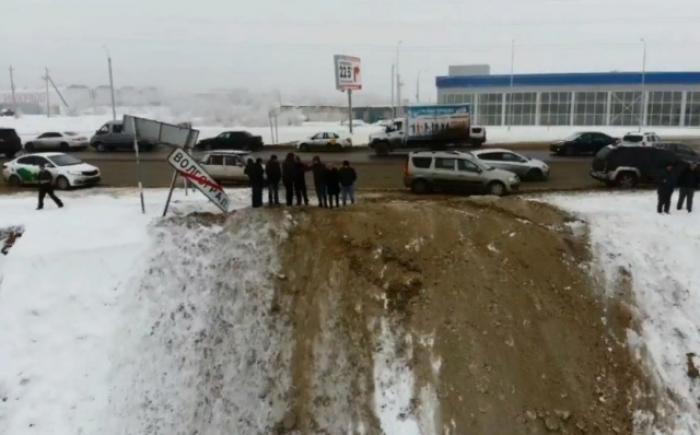 Под Волгоградом автомобиль с пьяным водителем слетел в овраг
