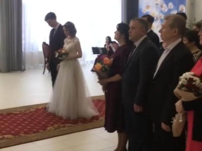 Группа поддержки жениха на свадьбе