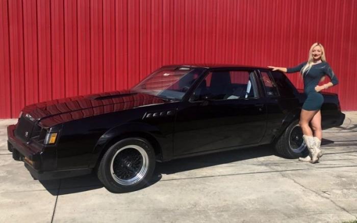 Культовый Buick GNX без пробега продадут на аукционе