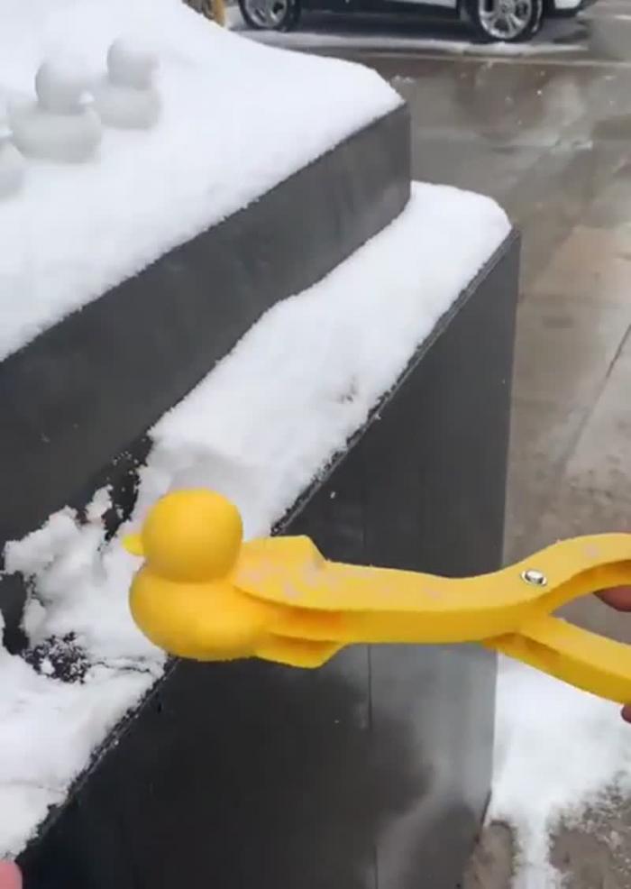 Кому снежных уточек?