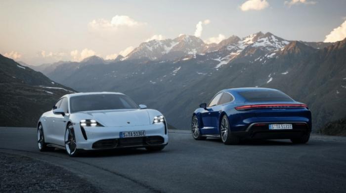 Porsche официально представила электромобили Taycan