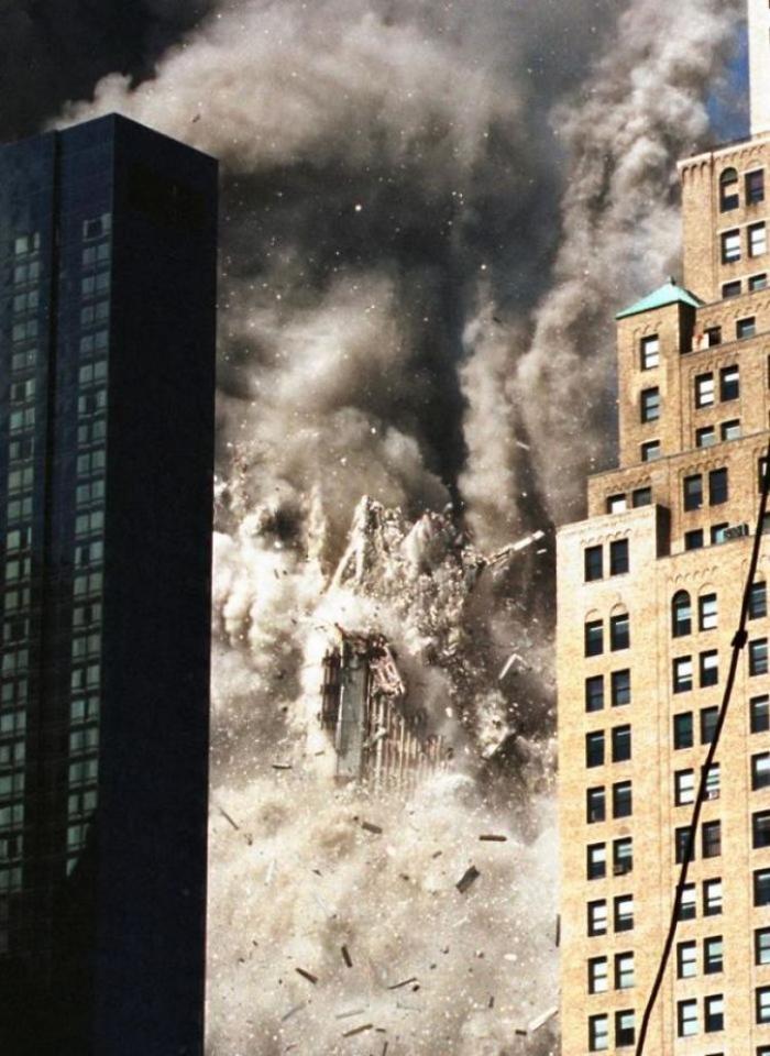 Редкие и трагичные: фотографии теракта 9/11, которые не все видели Редкие и трагичные: фотографии теракта 9/11, которые не все видели