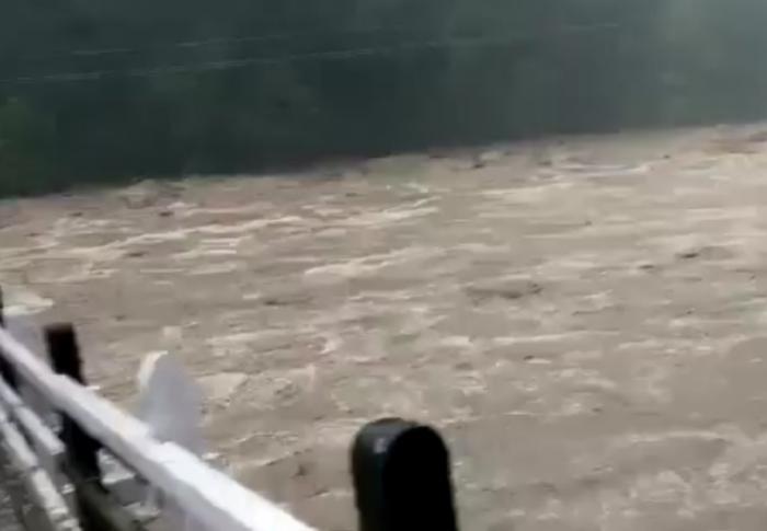 Я бы ни за что не пошел по такому мосту