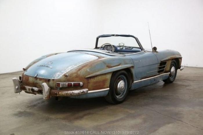Ржавый Mercedes-Benz 300SL был продан за баснословные деньги