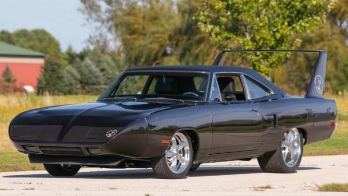 Plymouth Road Runner 1970 с современной начинкой