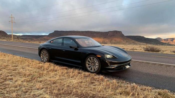 Владелец электрического Porsche совершил грандиозную поездку длиной 11 000 миль