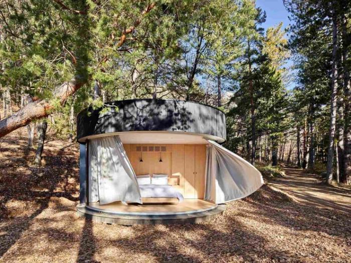 Компактный модульный дом LumiPod во французских Альпах