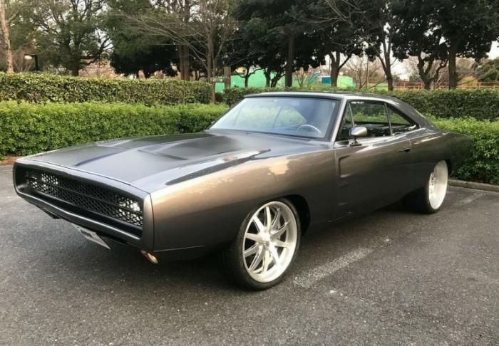 Dodge Charger 1970 года с двигателем V8, который стоит почти 300 тысяч долларов