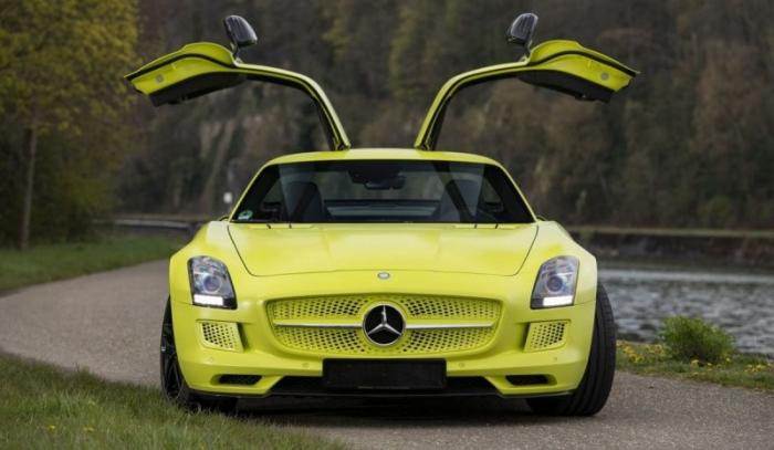 Редчайший электросуперкар Mercedes-Benz SLS хотят продать за миллион евро