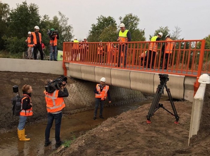 В Нидерландах открыли распечатанный на 3D-принтере мост