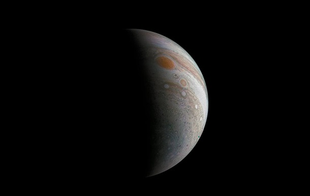 NASA показало новый снимок Юпитера