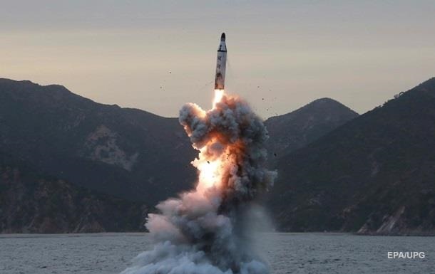 СМИ: Одна из ракет Северной Кореи упала на город