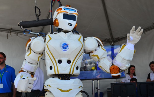 NASA показало марсианского робота