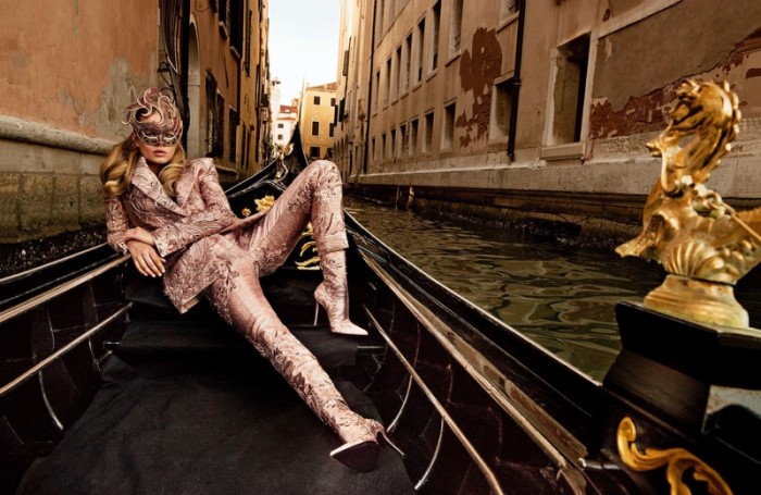 Анна Юэрс на страницах Vogue Paris