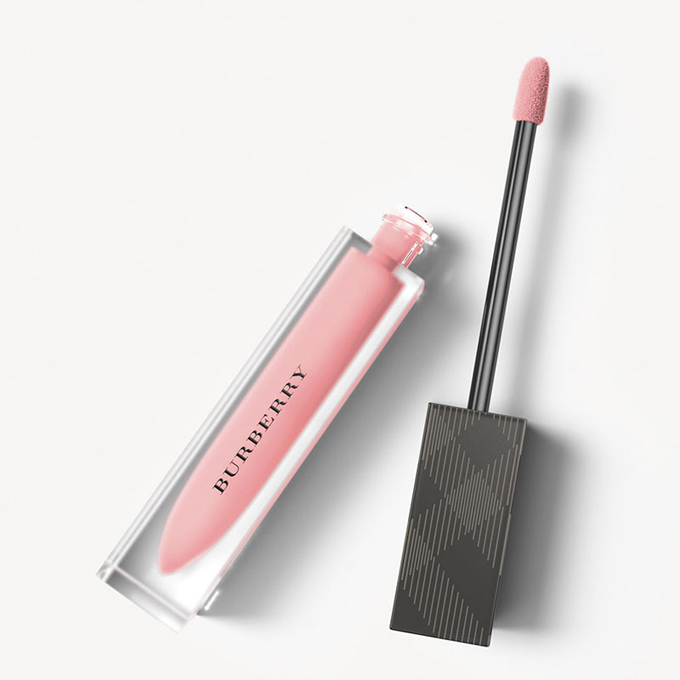 Айрис Ло в рекламной кампании Burberry Beauty