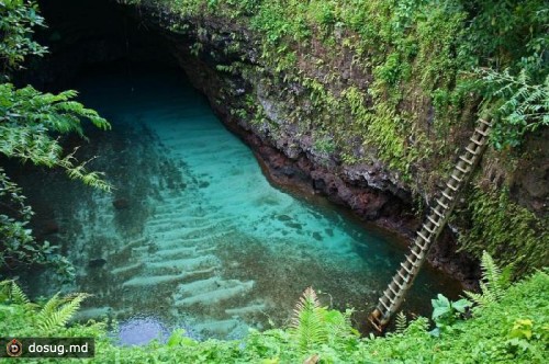 Великолепное озеро To Sua Ocean Trench