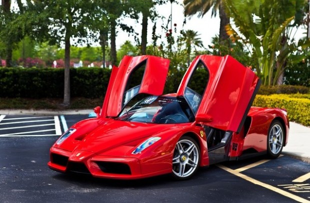 Американец готов обменять остров в Атлантическом океане на Ferrari
