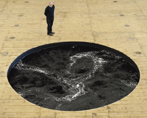 Инсталляция-водоворот от Anish Kapoor
