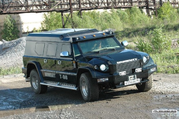 Российский бронированный внедорожник Т-98 «Комбат»