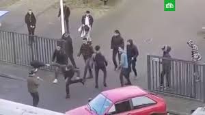 Вооруженный ножами мужчина ворвался в колледж в Нидерландах.