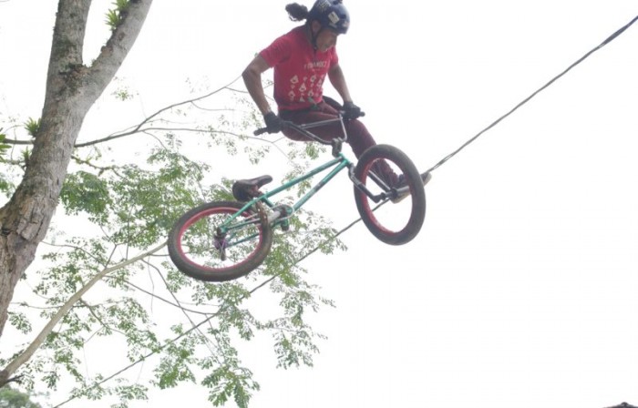 Одноногий BMX-райдер заткнет за пояс многих сверстников