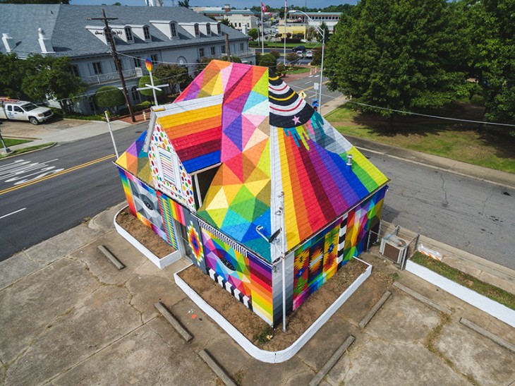 «Универсальная церковь» от Okuda San Miguel