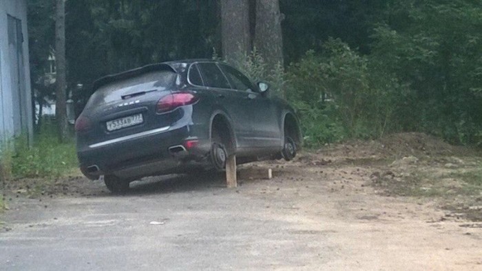 Умелым автоворам достаточно 10 минут, чтобы обнести машину