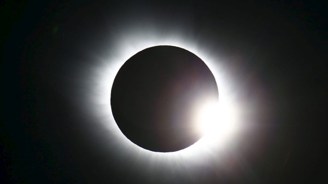 Земляне 27 сентября увидят редкое полное затмение суперлуны