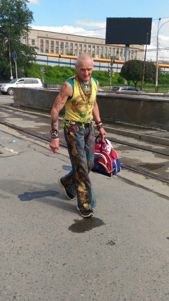 Стильный екатеринбургский дедуля