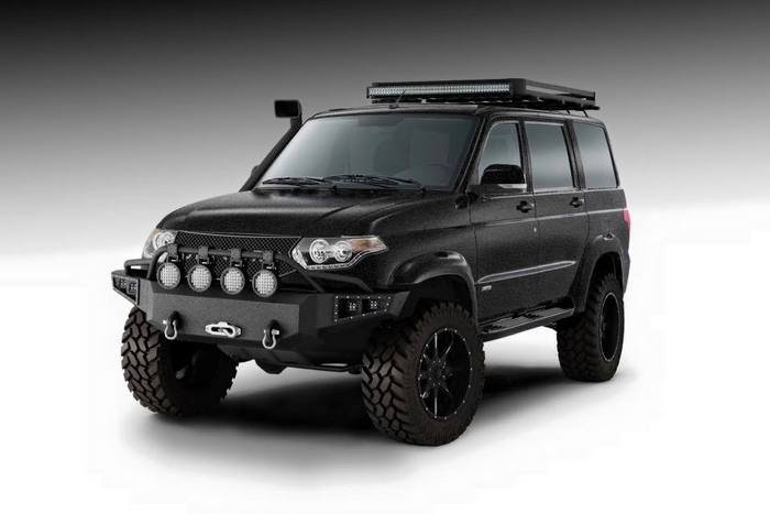 Тюнинг-ателье Devolro установит на UAZ Patriot четырехлитровый двигатель
