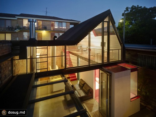 Современная пристройка за кирпичным фасадом от Andrew Maynard Architects